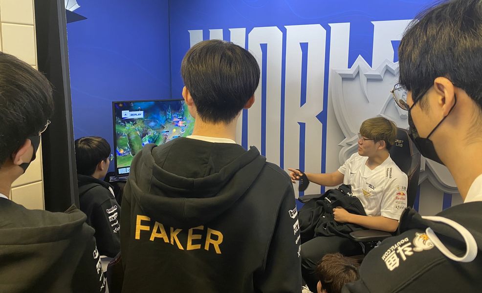 Faker en Worlds 2021