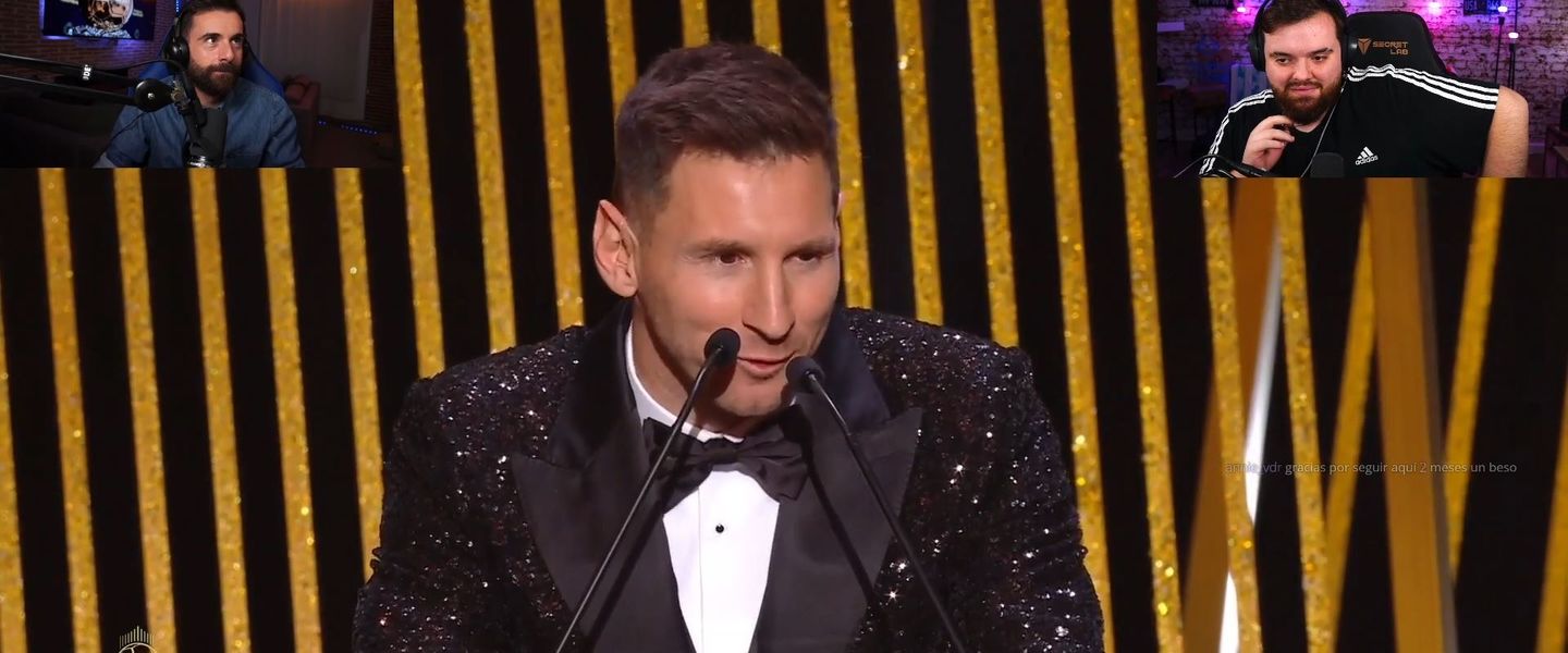 Ibai mientras Messi habla en el Balón de Oro