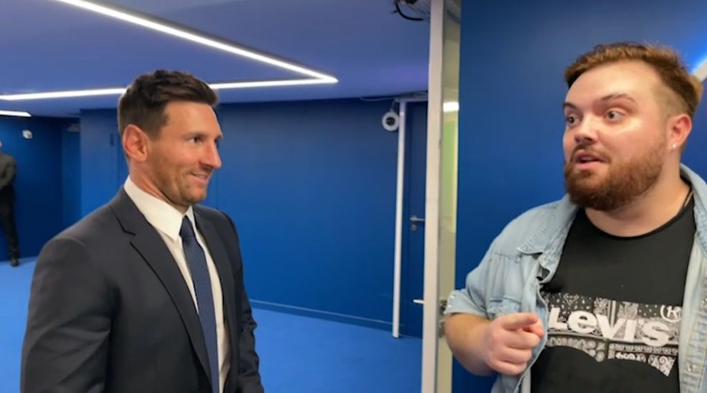 Momento en el que conoce a Leo Messi en su presentación con el PSG - 175.000 visualizaciones