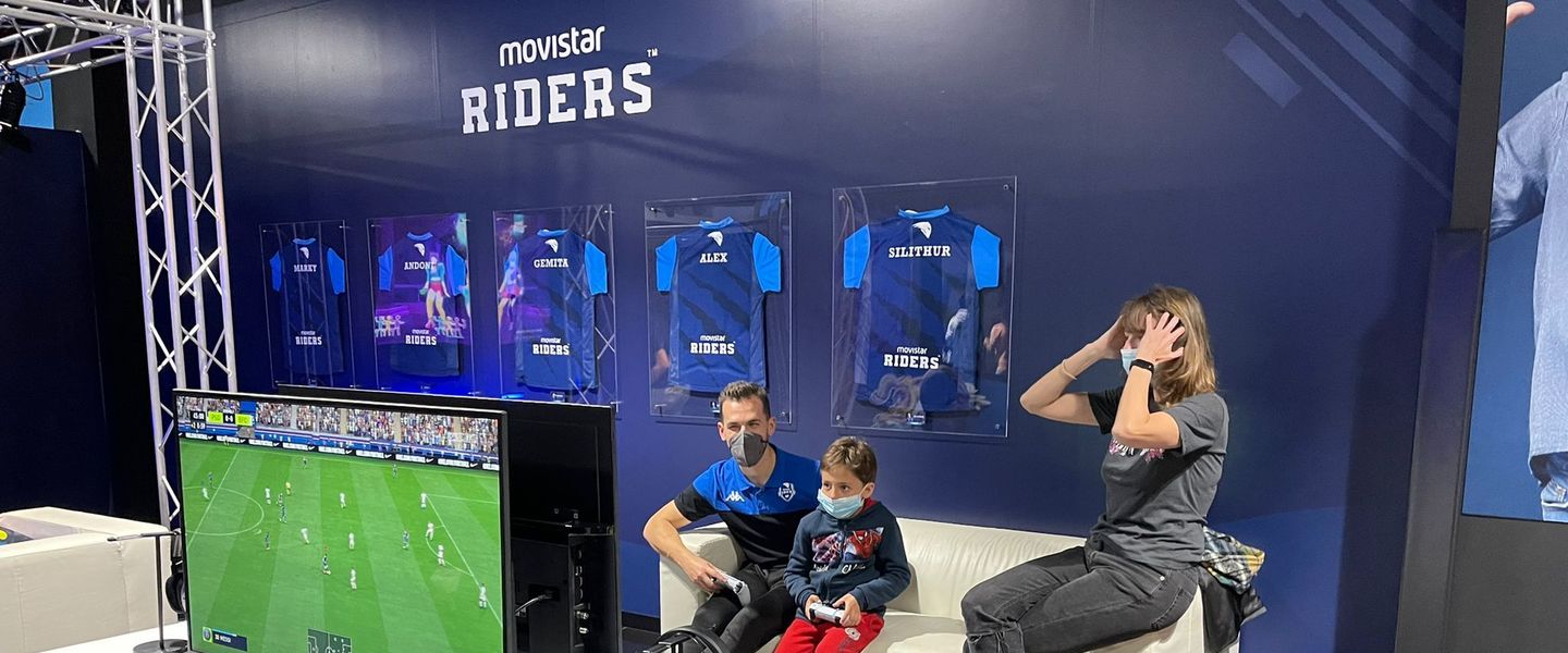 El Movistar Riders Fan Club vuelve a abrir sus puertas en Las Palmas