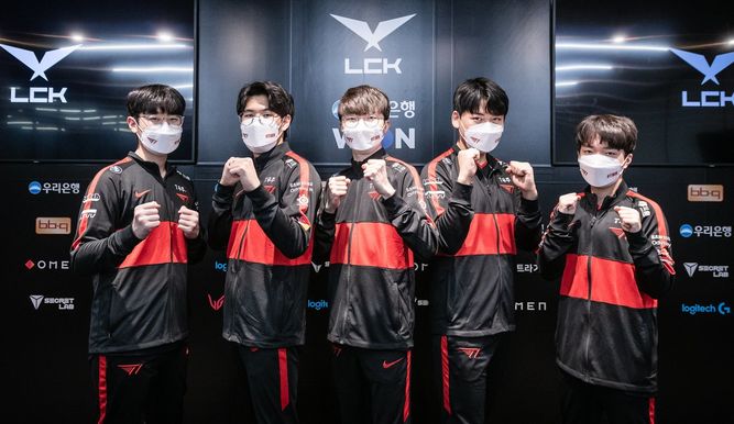 Con este triunfo, T1 se asegura estar en playoffs