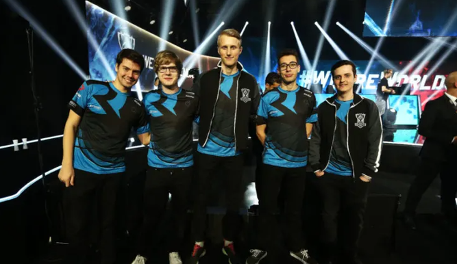 El Origen de xPeke, Amazing, Niels (Zven), MIthy y sOAZ