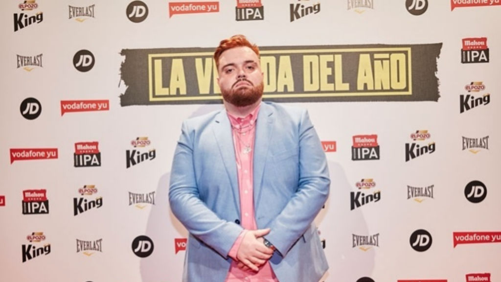 Una alfombra roja plagada de estrellas