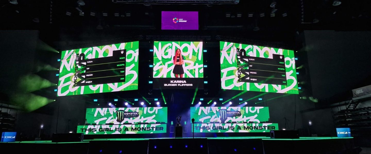 Imagen de una competición de GirlsGamersFest