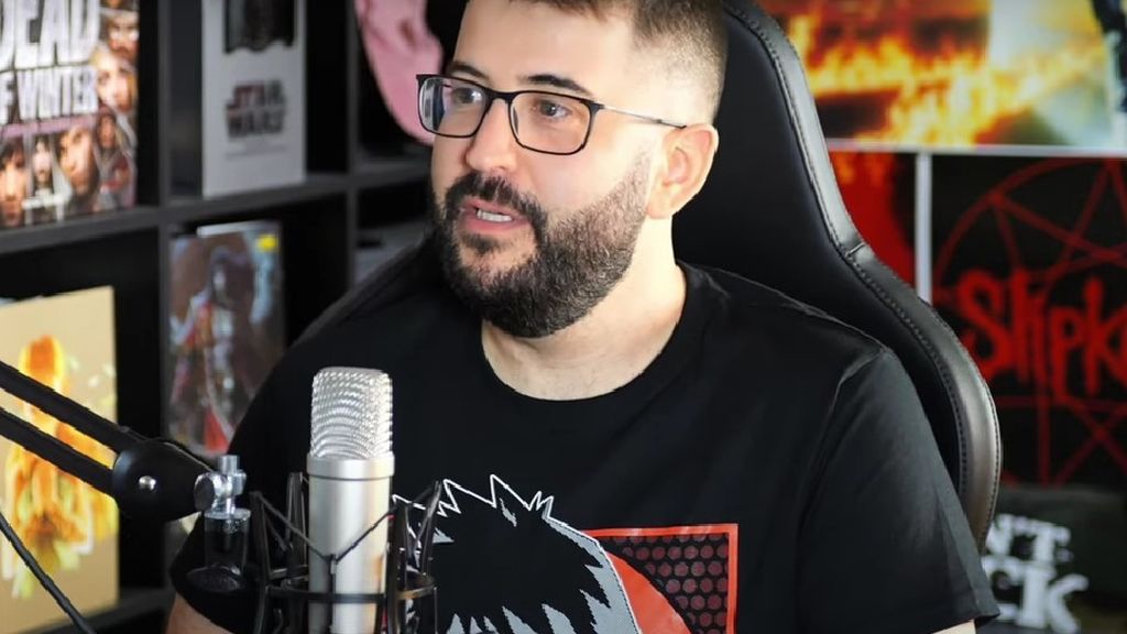 "Me considero adicto al móvil y a las redes sociales"
