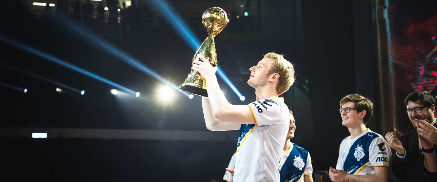 Jankos levantando el MSI con G2 Esports