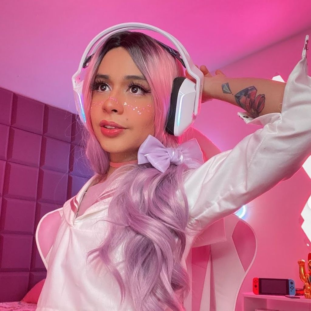 CrystalMolly | 468K horas visualizadas en 108h de stream, con medias de 4300 espectadores y picos de 9K
