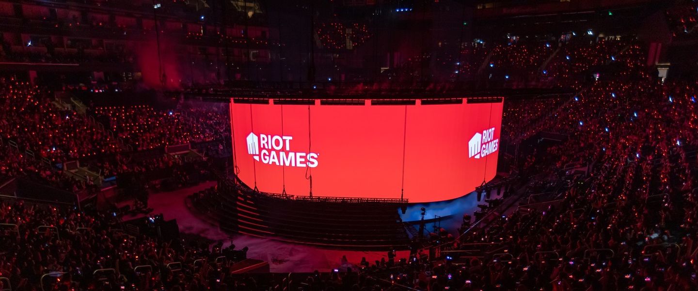 Todos los horarios oficiales de las grandes ligas de LoL y VALORANT en 2023