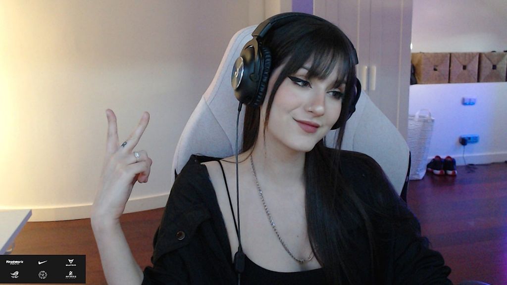 Maylen | 246.290 horas visualizadas en 167h de stream, con medias de 1474 y picos de 3800 espectadores