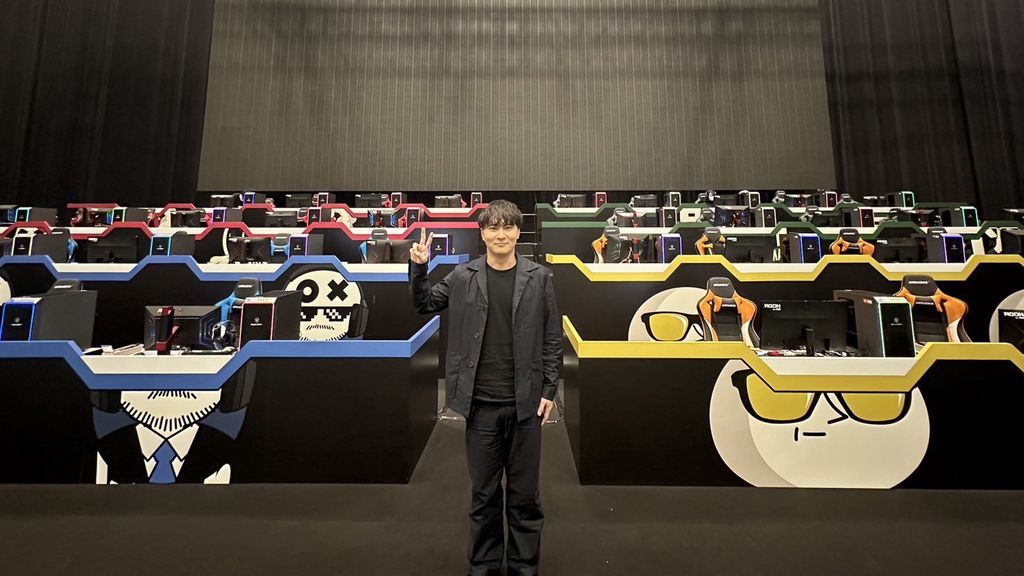 Kato Junichi (加藤純一です) | 6.14M de horas visualizadas en 251 horas de stream