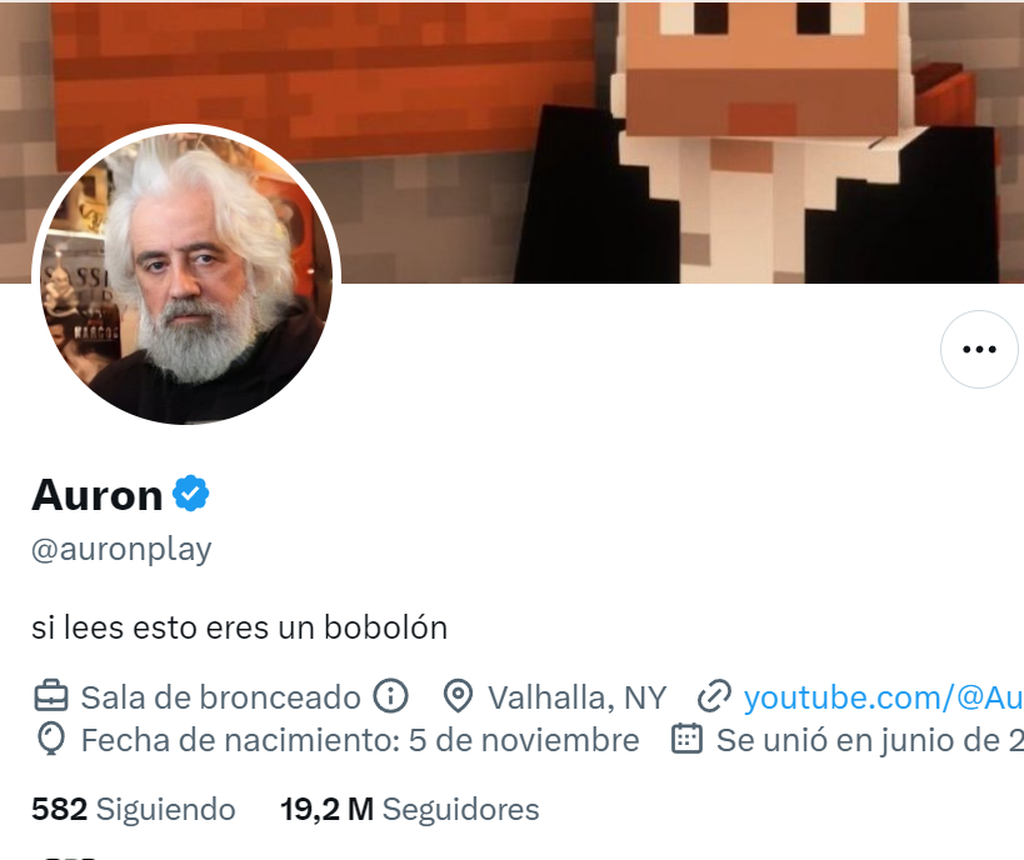 Auron - Paga Twitter Blue