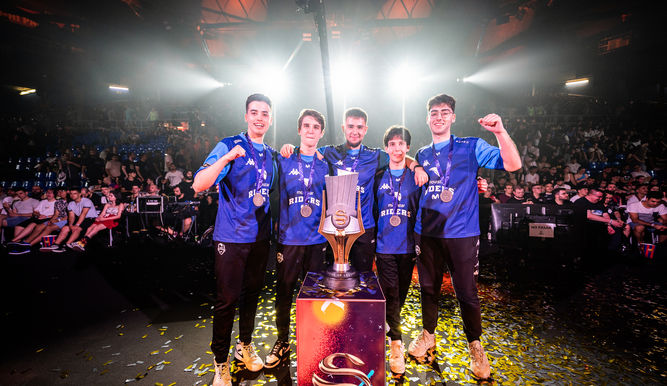 Ni una, ni dos, ni tres: sino tres trofeos quiere ganar Movistar Riders en 2023