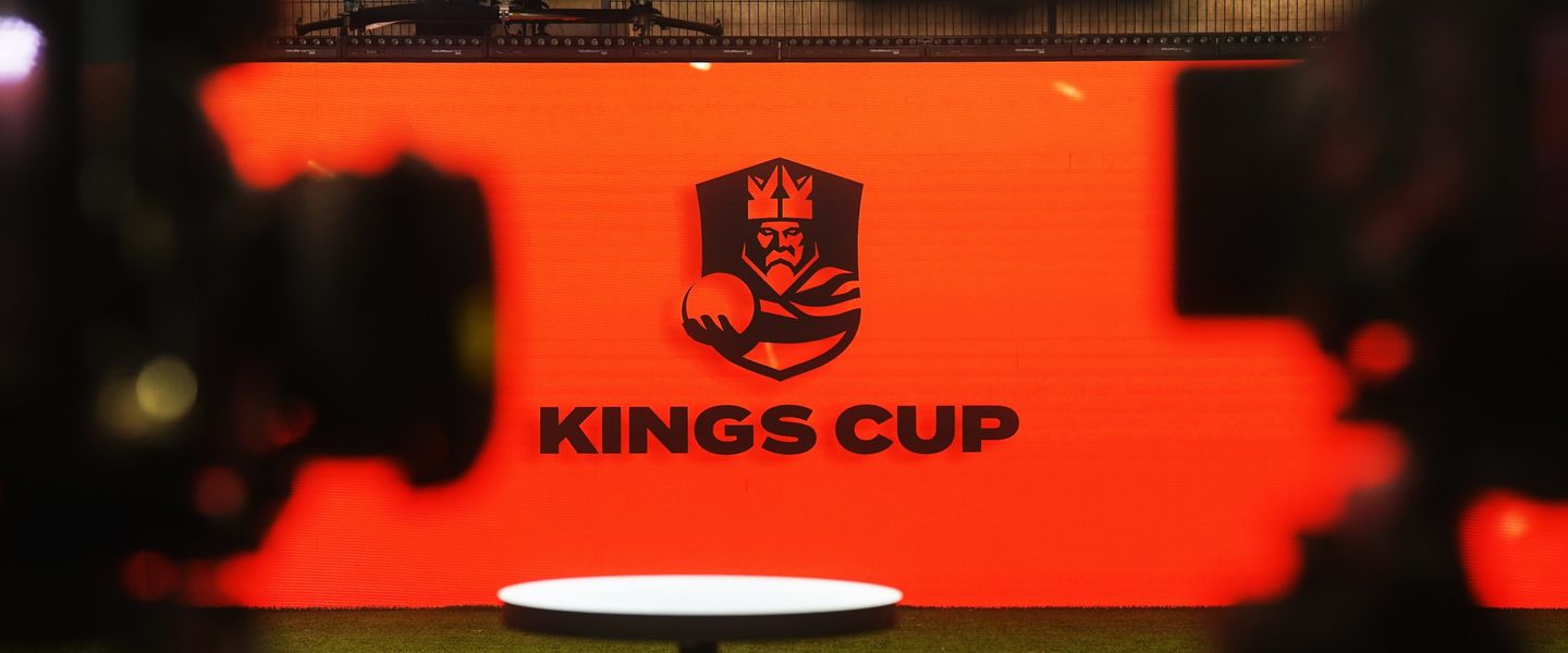 Ya rueda el balón en la Kings Cup