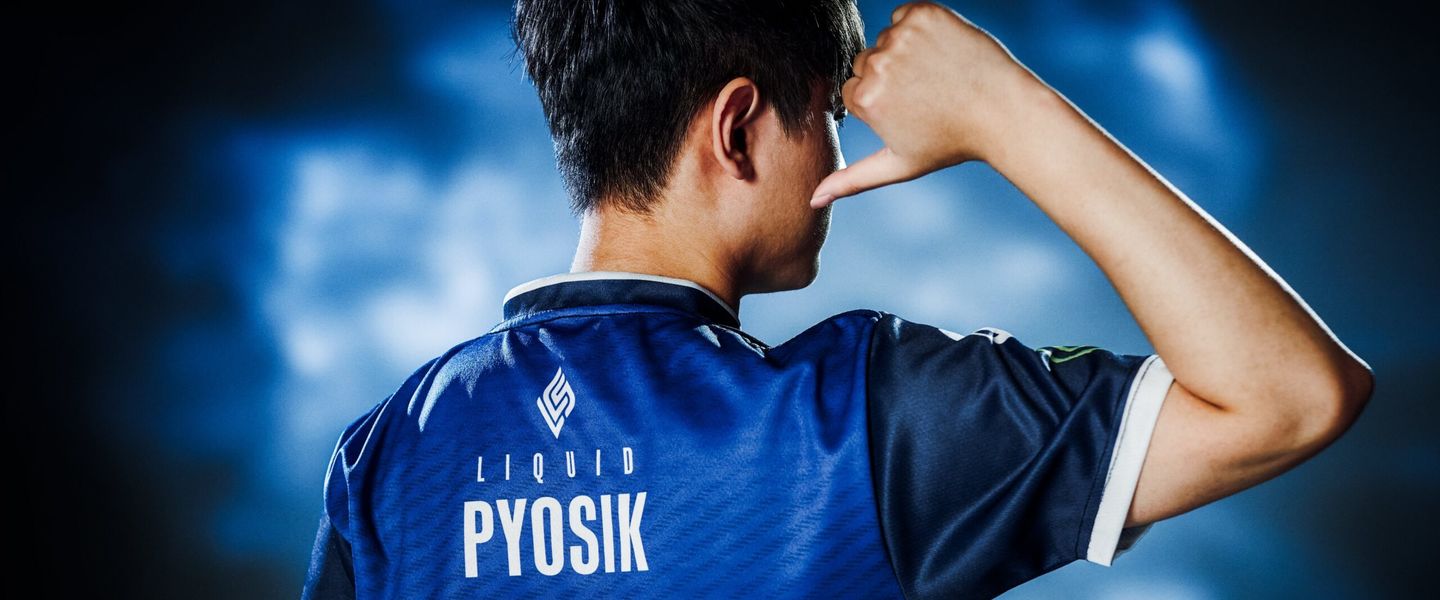 Pyosik en su presentación con Team Liquid