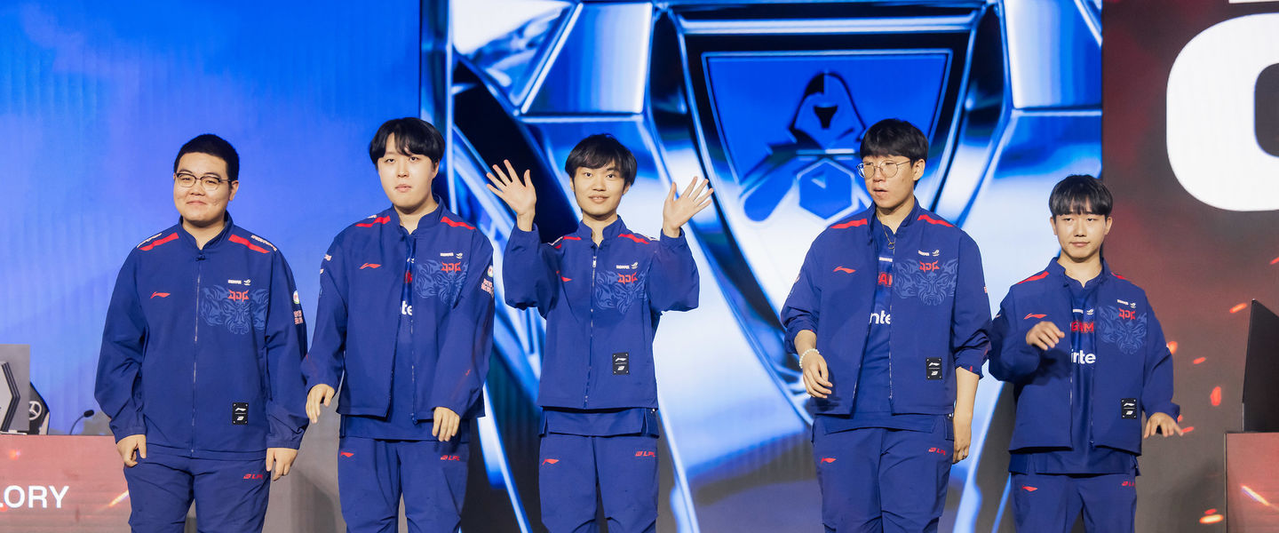 JD Gaming, en semis y espera a T1