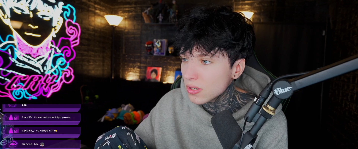 xCry en una de sus últimas emisiones