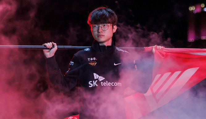 Faker, insignia del competitivo de LoL