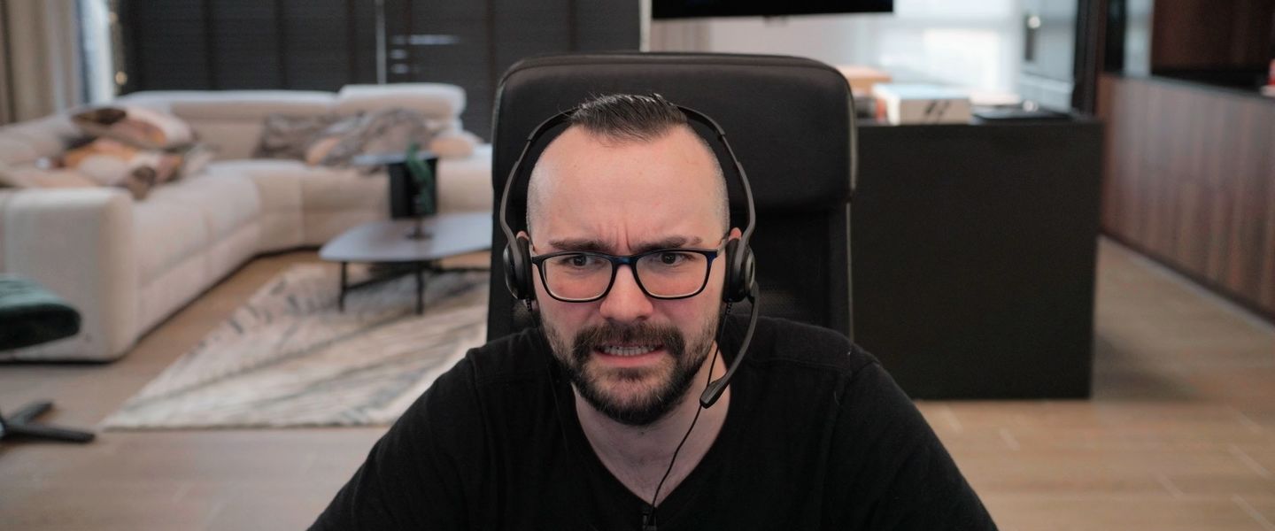 Xokas, intentando arreglar los problemas de sonidos en su último stream