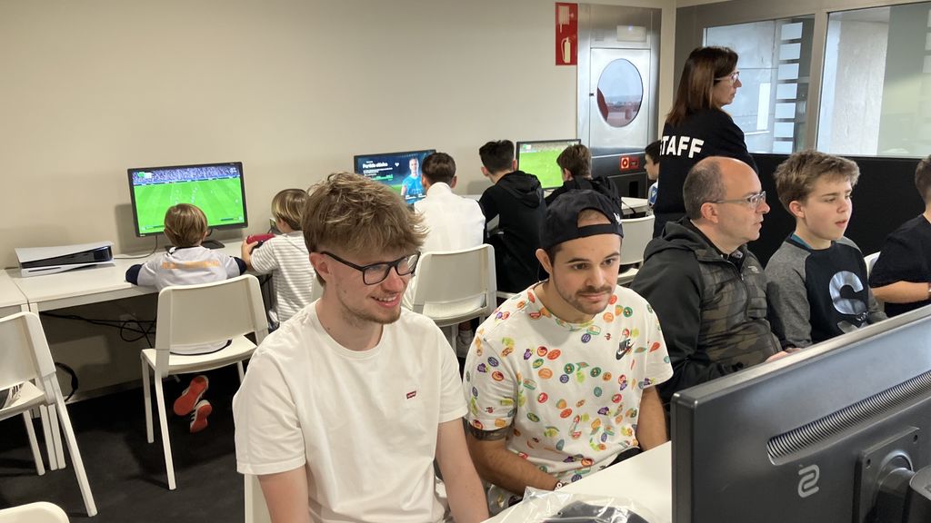 La concentración y la diversión se palpó en la zona de juego.