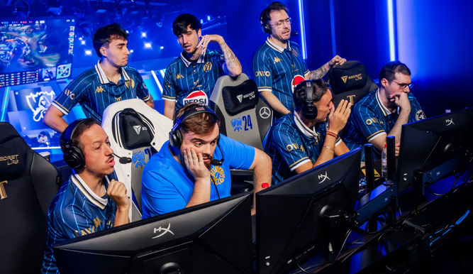 Ibai y el elenco de comentaristas de su co-stream de Worlds 204 (KNekro, Mellado, Kuentin...)