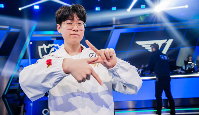 Zeus se despide de T1 en mitad de un drama con su agente y T1