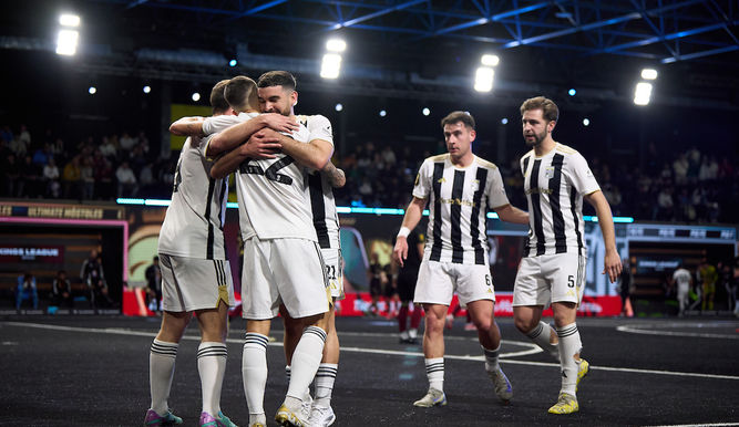 PIO celebra sus tres primeros puntos del split