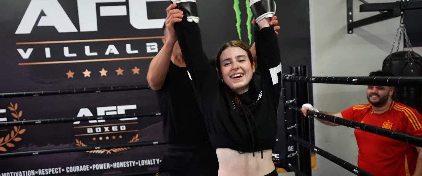 Roro en el último vídeo de Peldanyos mostrando su sparring