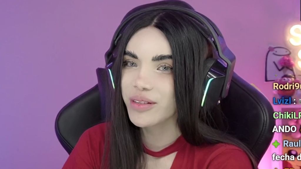sandraskins (KICK) | 734K espectadores en 116h de stream con medias de 6200 espectadores y picos de 22K